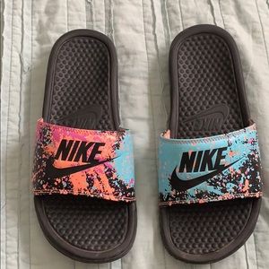 Nike slides size 7